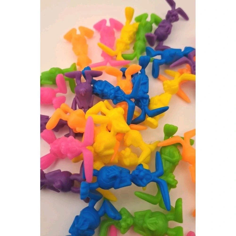 Vintage Tower Of Bunnies Bunny Family 28 Game Pieces Only! Cake Topper Crafts